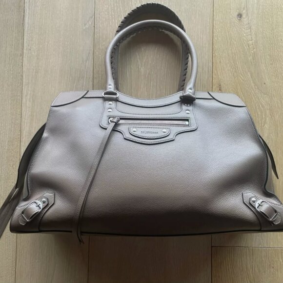 The iconic, stunning and RARE Balenciaga Neo Classic Large City bag! NWT - Picture 1 of 16